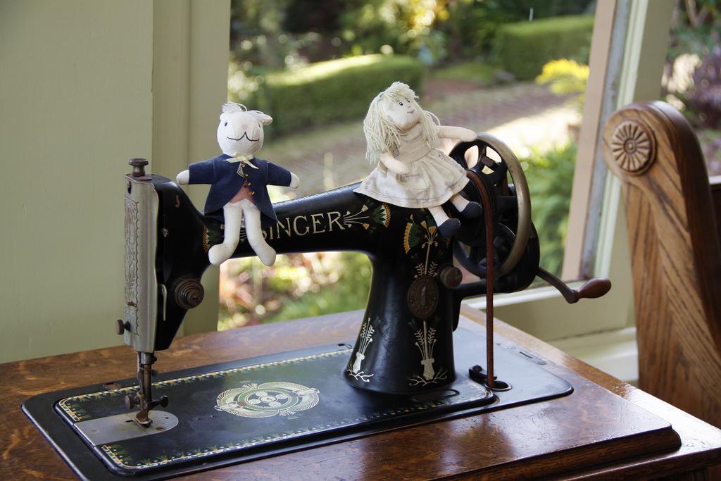 モントレー ジャバウォックベッド＆ブレックファスト Bed & Breakfast エクステリア 写真