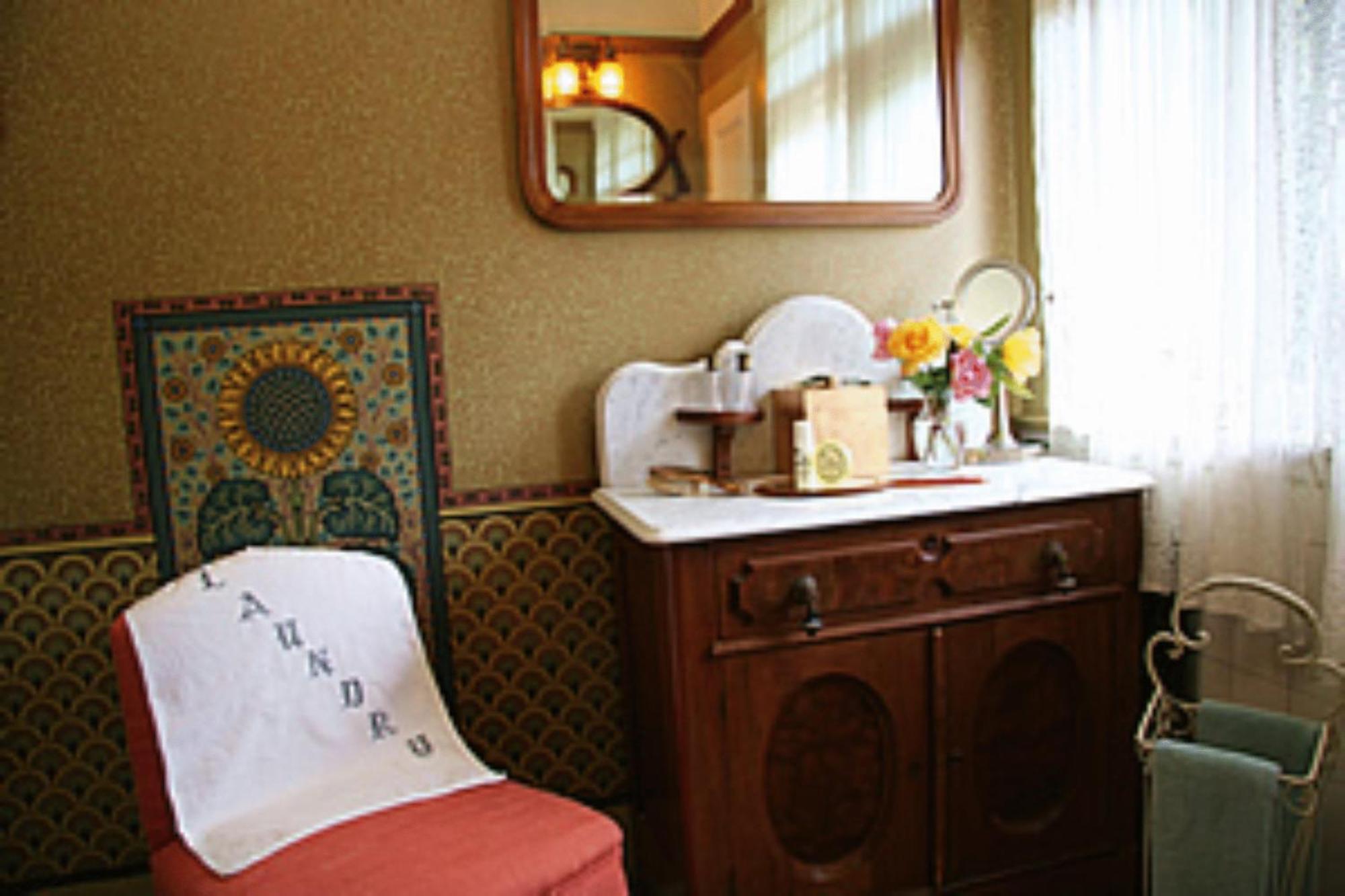 モントレー ジャバウォックベッド＆ブレックファスト Bed & Breakfast エクステリア 写真